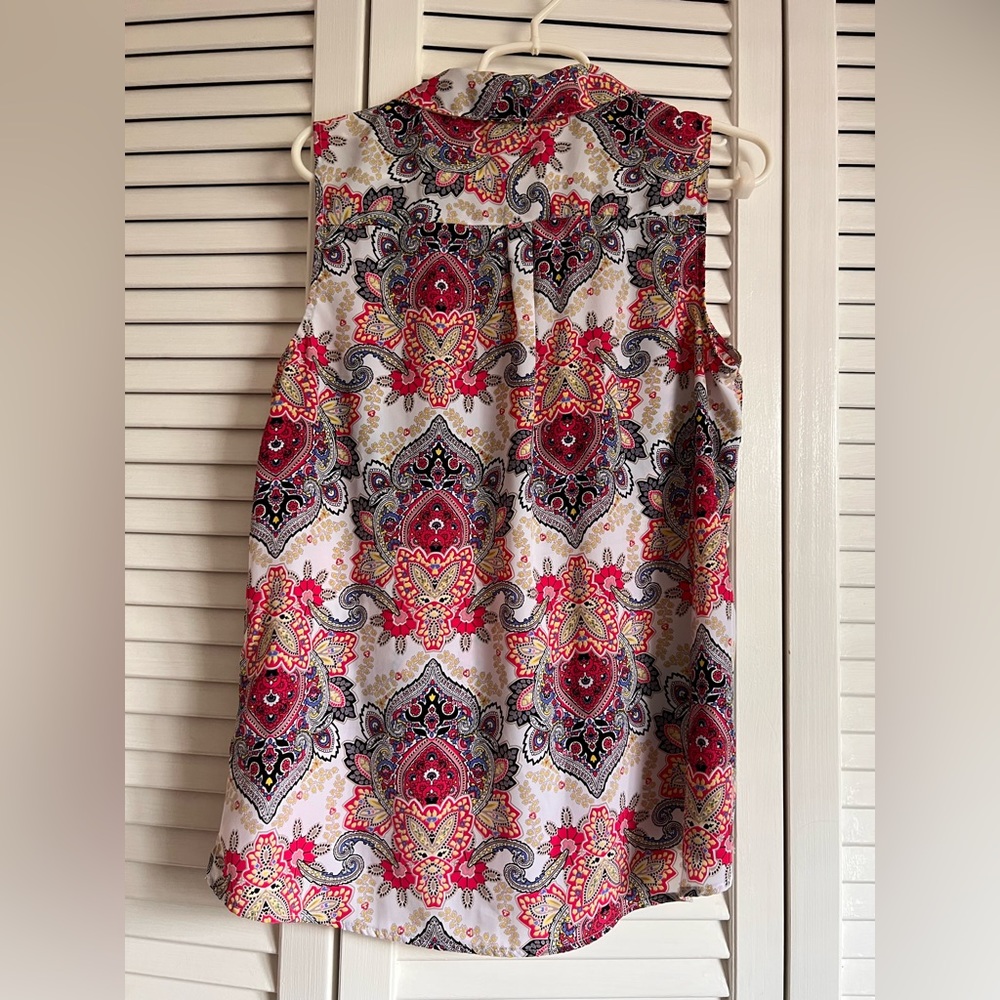 Womens short sleeve top